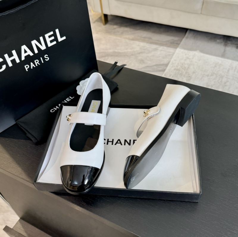 Chanel Low Shoes